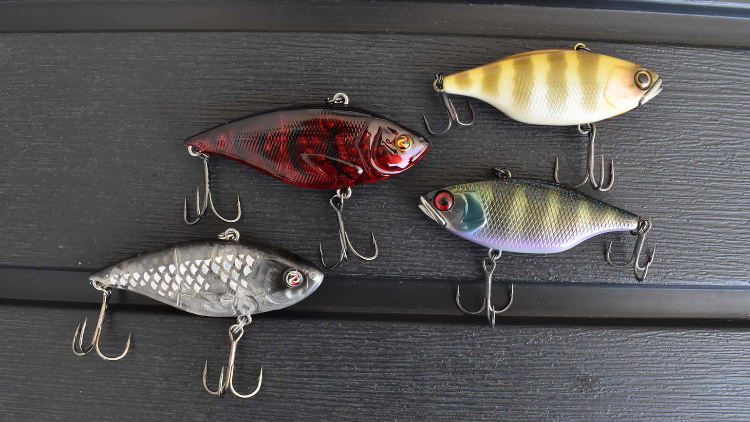 Lipless crankbaits